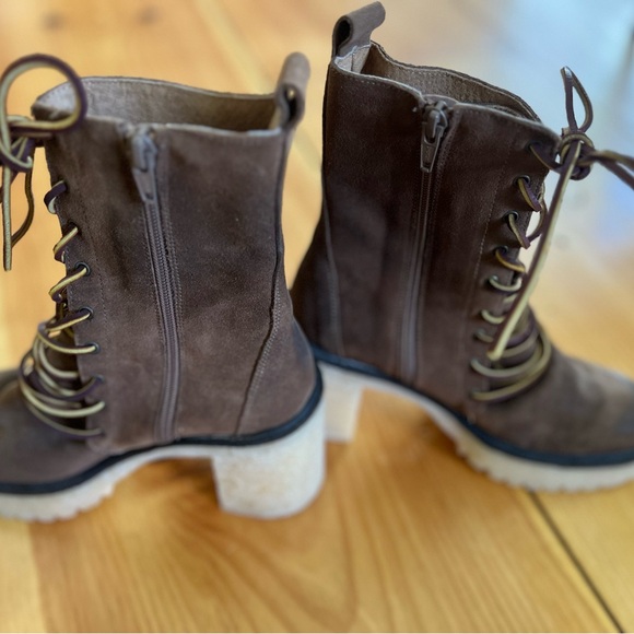 Free People Dylan Lace Up Boot. Never worn! - Picture 5 of 10